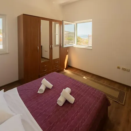 Valentina Trogir Kaštel Štafilić